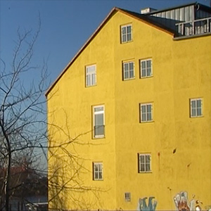 Yellow Wall Video Installation Klaus M&ouml;ller
